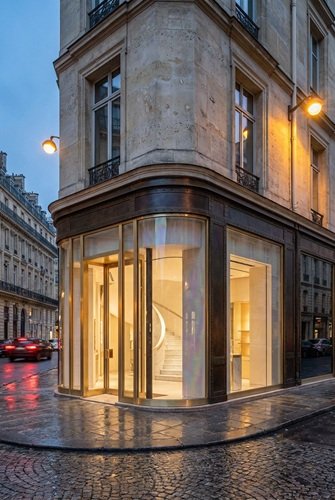 AI Image: High-End Luxury Boutique Facade